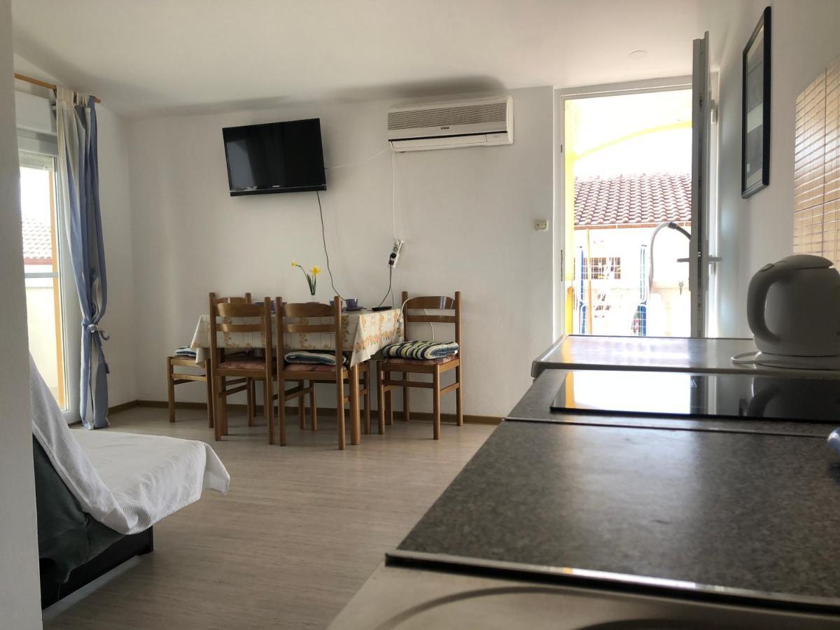 Apartments Marija Vir Extérieur photo