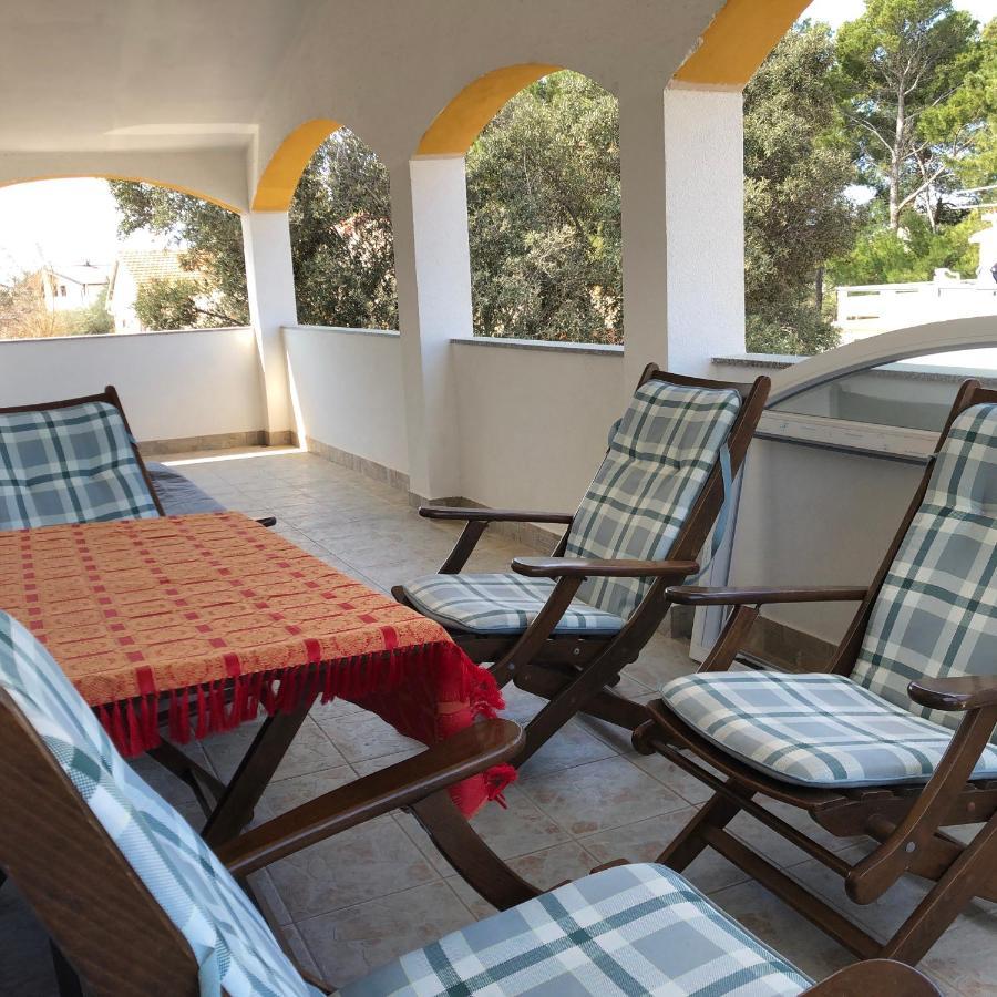 Apartments Marija Vir Extérieur photo